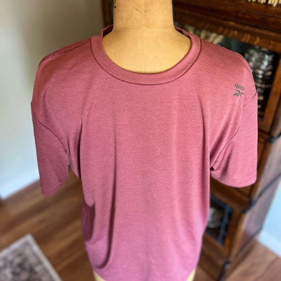 Reebox workout TShirt - Picture 1 of 6